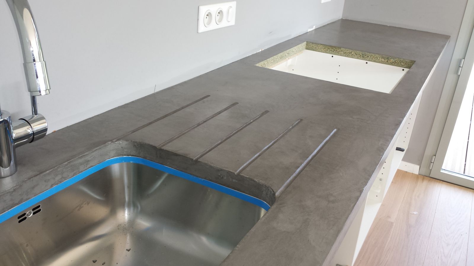 Plan de travail / mobilier en béton ciré dans le Finistère